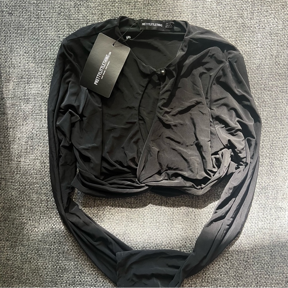 NWT Pretty Little Thing Black Crop top size 8